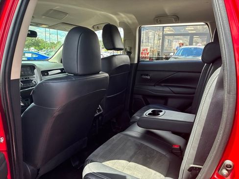Used 2019 Mitsubishi Outlander SE AWD/4WD image 9
