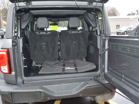 Used 2023 Ford Bronco Black Diamond w/ Sasquatch Package image 10