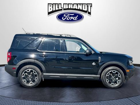 Used 2025 Ford Bronco Sport Outer Banks w/ Outer Banks Tech Package+ AWD/4WD image 2