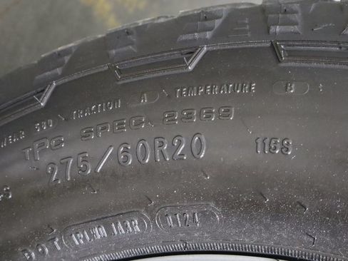 Used 2024 Chevrolet Silverado 1500 LT AWD/4WD image 40