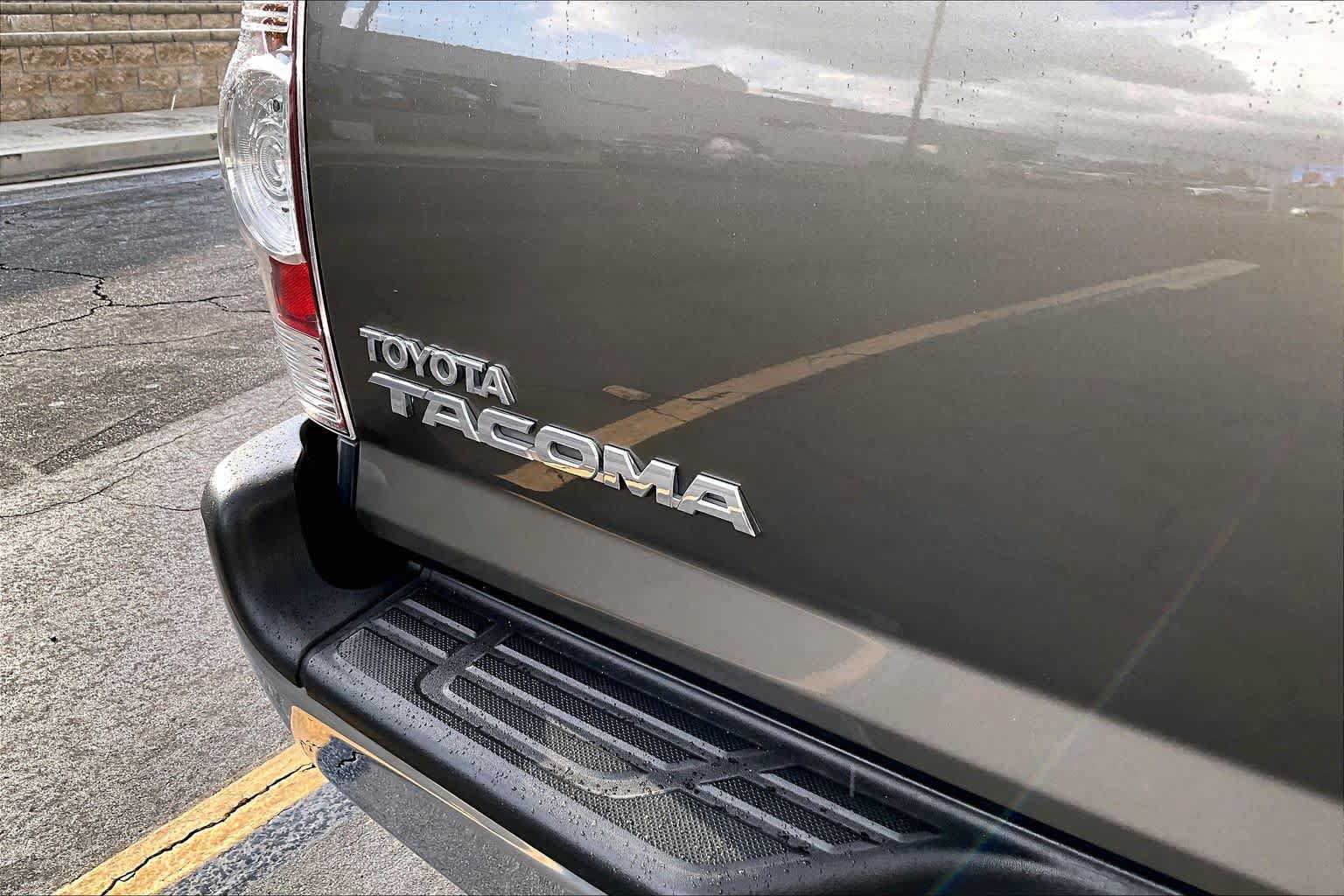 Used 2011 Toyota Tacoma PreRunner w/ SR5 Pkg #2 RWD image 30