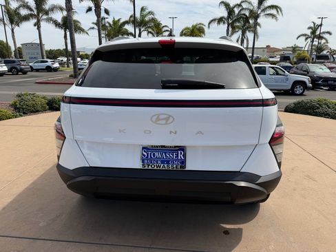 Used 2024 Hyundai Kona SEL image 5