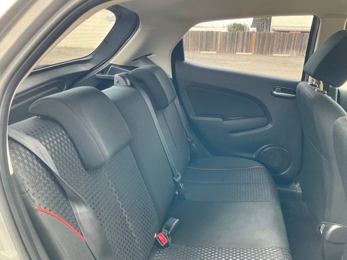 Used 2013 MAZDA MAZDA2 Touring image 40