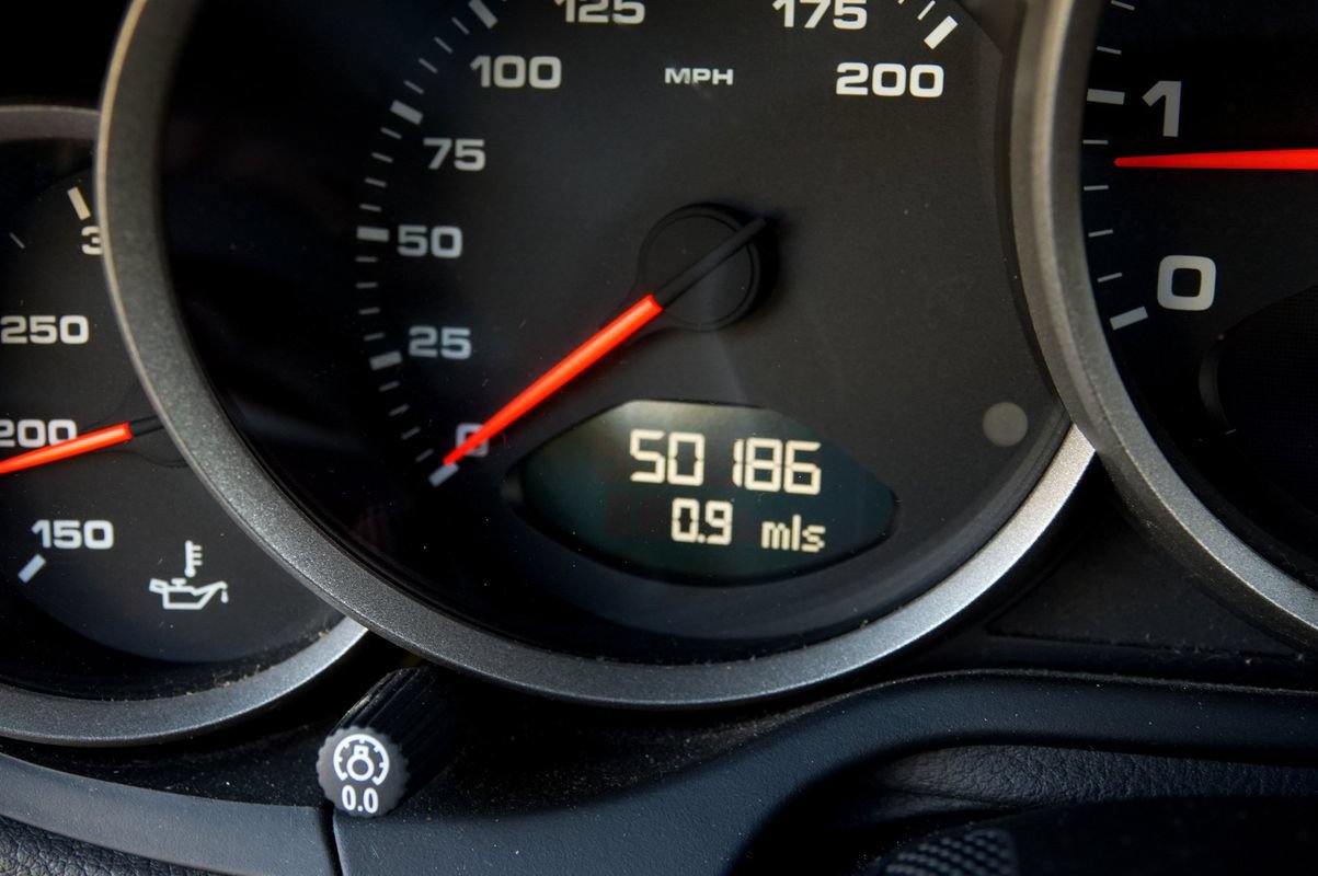 Used 2006 Porsche 911 Carrera 4 AWD/4WD image 9