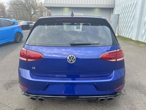 Used 2019 Volkswagen Golf R 4-Door image 5