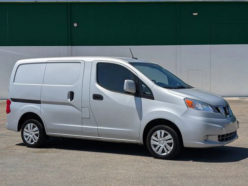 Used 2019 Nissan NV200 SV w/ Navigation Package FWD image 1