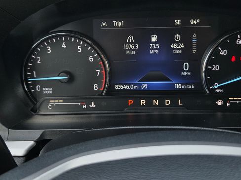 Used 2024 Ford Explorer XLT AWD/4WD image 19