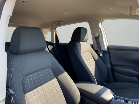 New 2026 Honda HR-V LX image 20