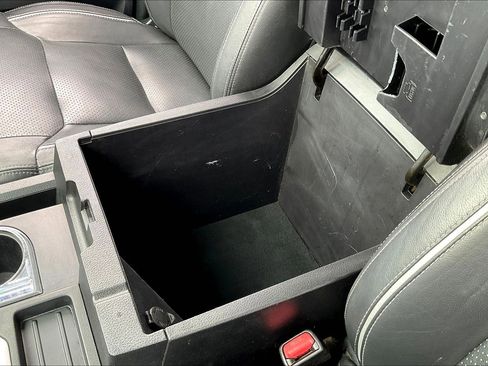 Used 2015 Toyota Tundra SR5 w/ SR5 Upgrade Package image 38