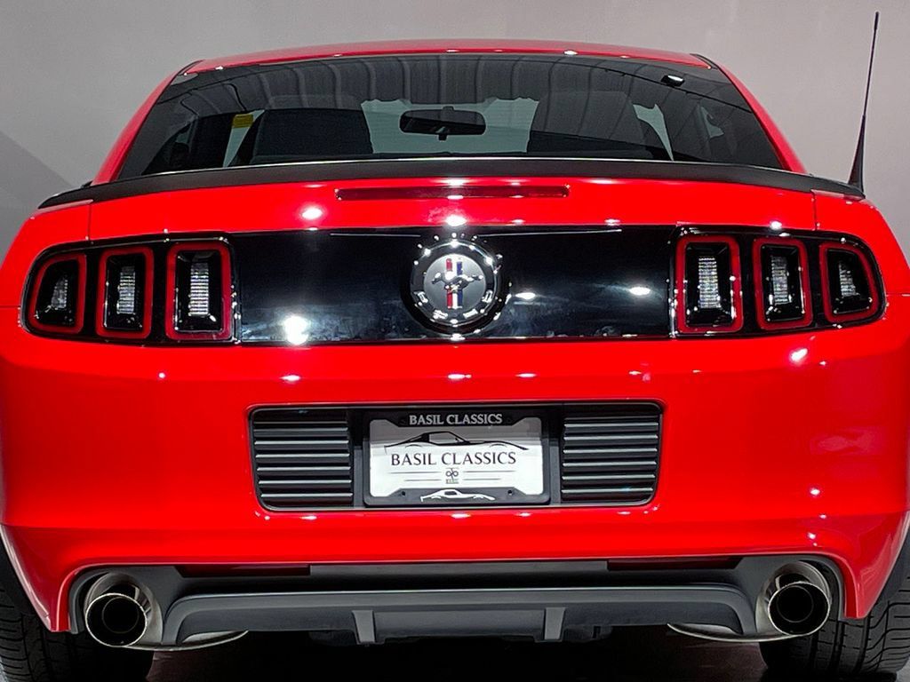 Used 2013 Ford Mustang Boss 302 w/ Boss 302 Accessory Pkg RWD image 32