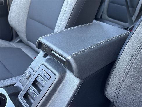 New 2025 Ford Bronco 4-Door image 19