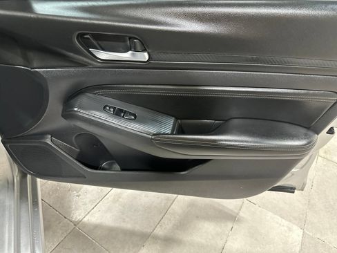 Used 2020 Nissan Altima 2.5 S FWD image 14