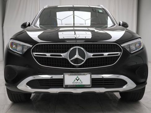 Used 2024 Mercedes-Benz GLC 300 4MATIC image 3