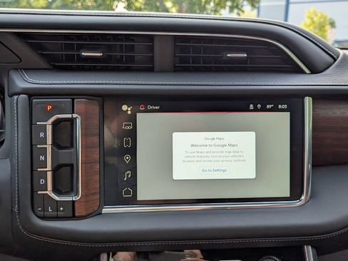 Used 2023 GMC Yukon XL Denali Ultimate AWD/4WD image 7