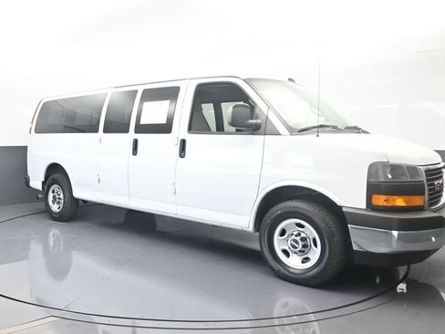 Used 2020 GMC Savana 3500 LT w/ LT Preferred Equipment Group image 8