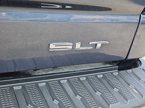 Used 2022 GMC Sierra 1500 SLT AWD/4WD image 7