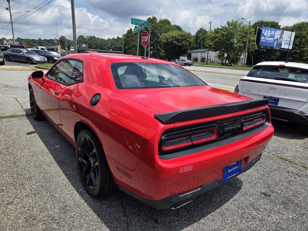 Used 2020 Dodge Challenger SXT w/ Blacktop Package RWD image 5
