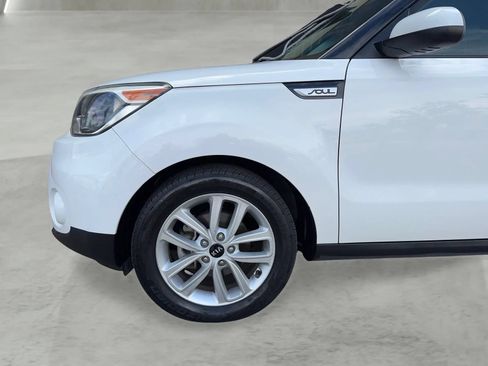 Used 2019 Kia Soul + FWD image 39