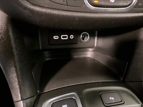 Used 2022 Chevrolet Equinox LT image 26