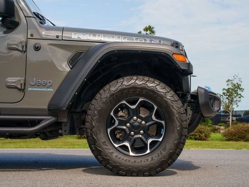 Used 2023 Jeep Wrangler Unlimited Rubicon 4xe w/ Cold Weather Group AWD/4WD image 10