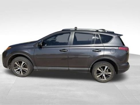 Used 2018 Toyota RAV4 XLE w/ Plus Extra Value Package FWD image 7