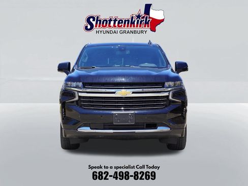 Used 2022 Chevrolet Tahoe LT w/ Luxury Package AWD/4WD image 2
