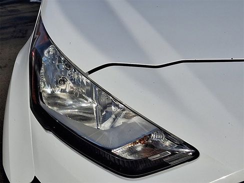 Certified 2022 Ford Transit Connect XL image 10