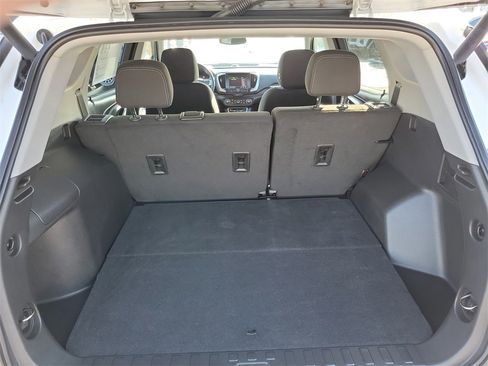 Used 2023 GMC Terrain SLE w/ Driver Convenience Package image 25