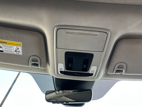 Used 2023 Honda Pilot Touring image 31