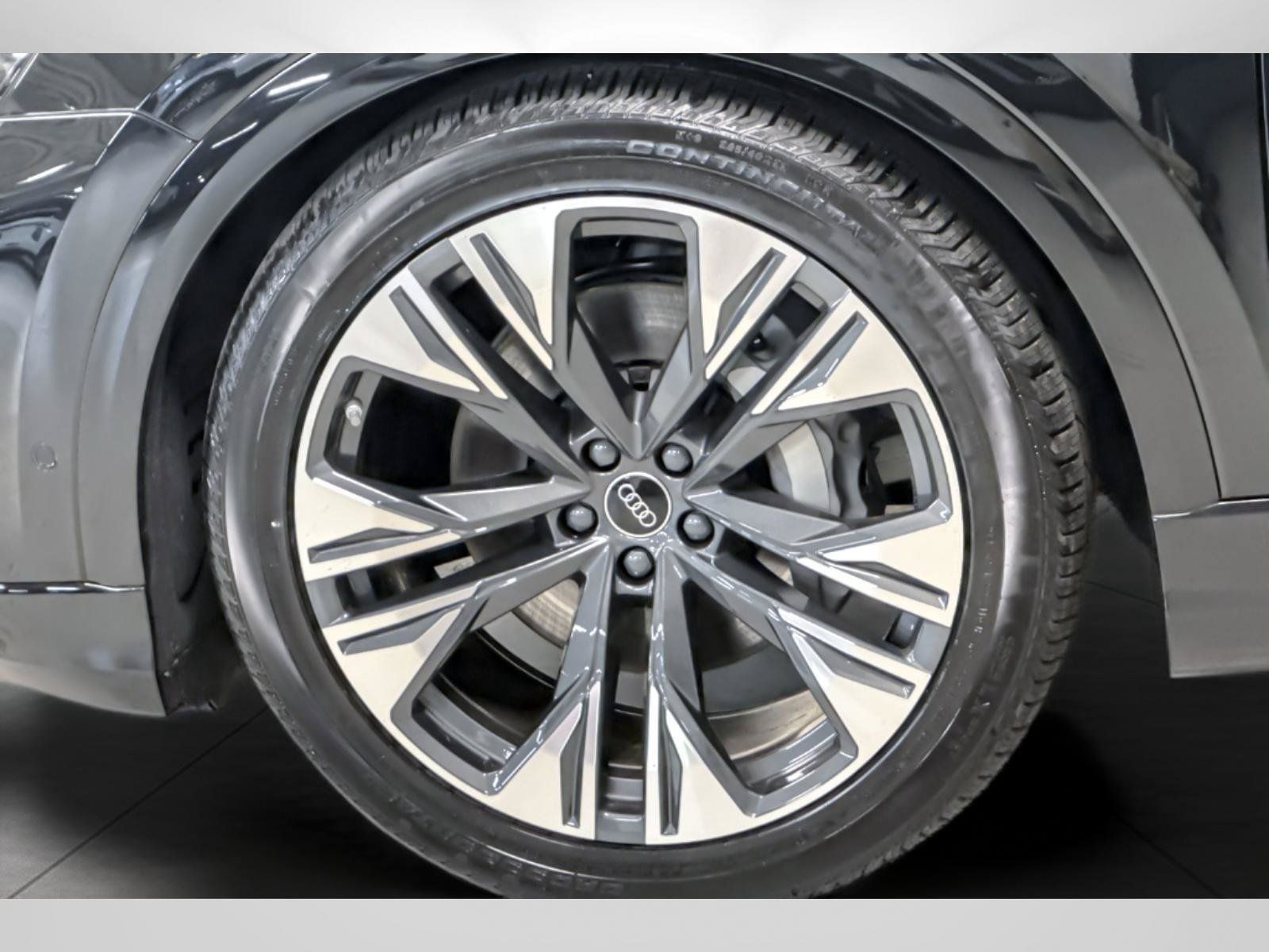 Used 2026 Audi Q8 Premium Plus AWD/4WD image 25