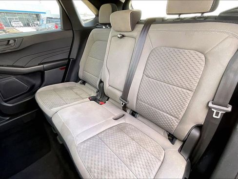 Used 2022 Ford Escape SE w/ SE Sport Appearance Package image 19