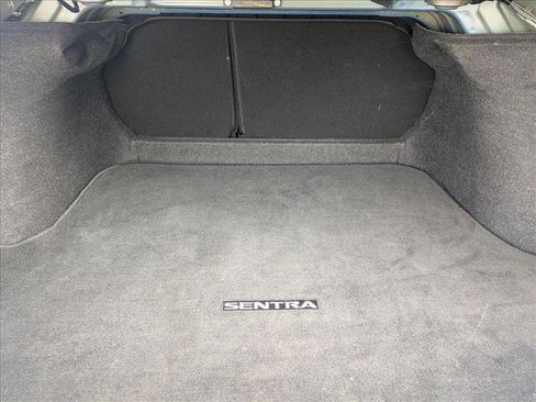 Used 2020 Nissan Sentra SV image 6