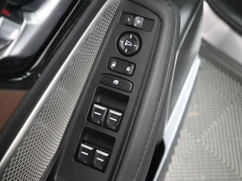 Used 2022 Acura MDX SH-AWD image 41