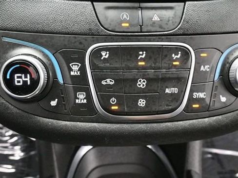 Used 2024 Chevrolet Malibu LT FWD image 25