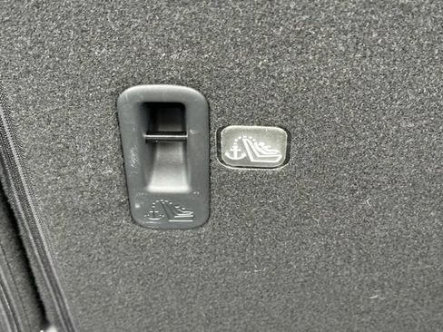 Used 2023 Nissan Kicks SR w/ SR Premium Package FWD image 19