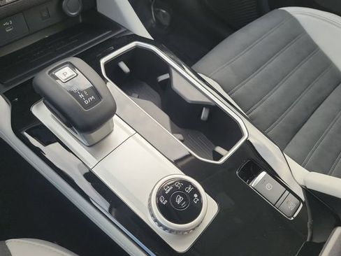 New 2026 Mitsubishi Outlander SE image 33