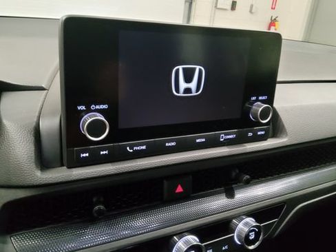 Used 2024 Honda CR-V LX image 24