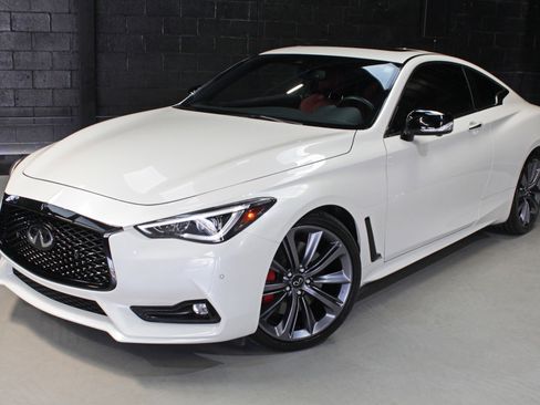 Used 2022 INFINITI Q60 Red Sport 400 w/ Cargo Package RWD image 5