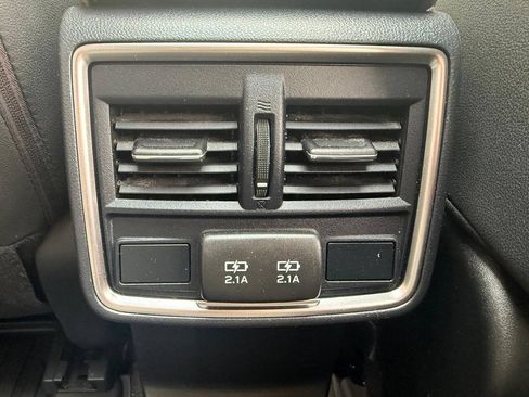 Used 2019 Subaru Forester Premium AWD/4WD image 29