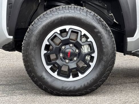 Certified 2025 Toyota Tacoma TRD Off-Road w/ TRD Off Road Upgrade Package AWD/4WD image 24