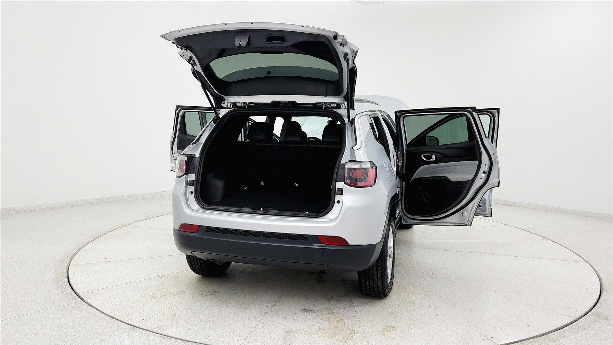 Used 2025 Jeep Compass Latitude AWD/4WD image 33