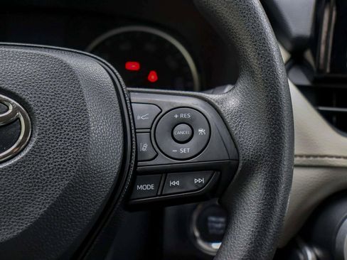 Used 2019 Toyota RAV4 XLE image 24