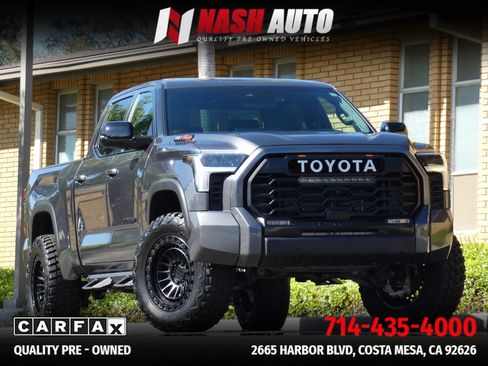 Used 2025 Toyota Tundra Limited AWD/4WD image 1