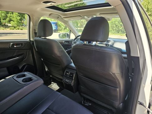 Used 2019 Subaru Outback 3.6R Limited AWD/4WD image 42
