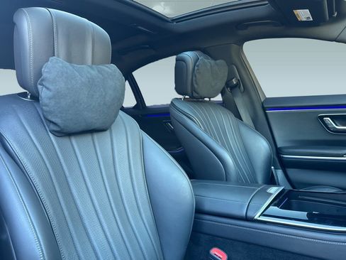 Certified 2022 Mercedes-Benz S 500 4MATIC image 31