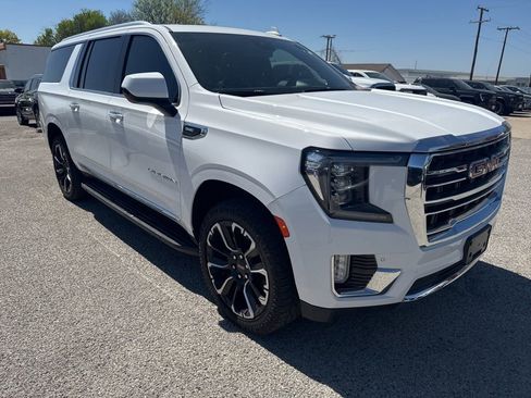 Used 2023 GMC Yukon XL SLT image 9