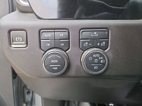 Certified 2024 Chevrolet Silverado 1500 RST AWD/4WD image 22