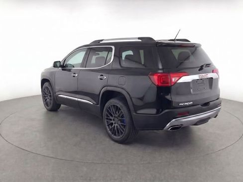 Used 2018 GMC Acadia Denali w/ Technology Package FWD image 5