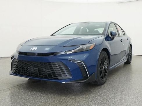 New 2026 Toyota Camry SE FWD image 32