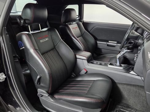 Used 2010 Dodge Challenger R/T w/ Mopar 10 Pkg RWD image 26